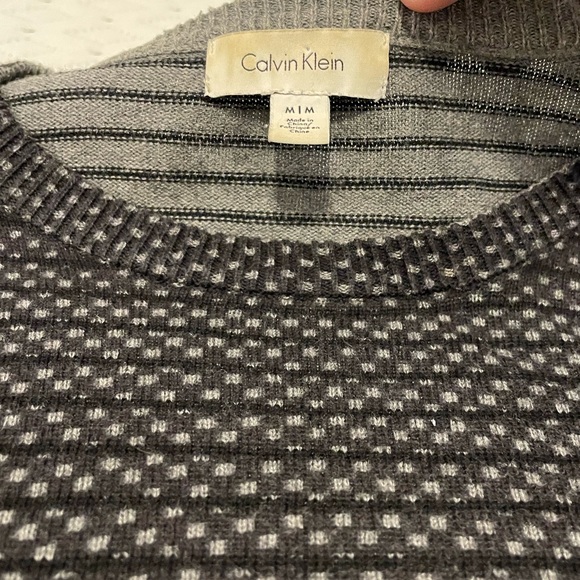 Calvin Klein Ombré Striped and Polka Dot Black and Grey Pullover Sweater Men M - Picture 2 of 9
